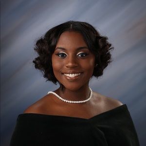 Meet your Posher, Lacey